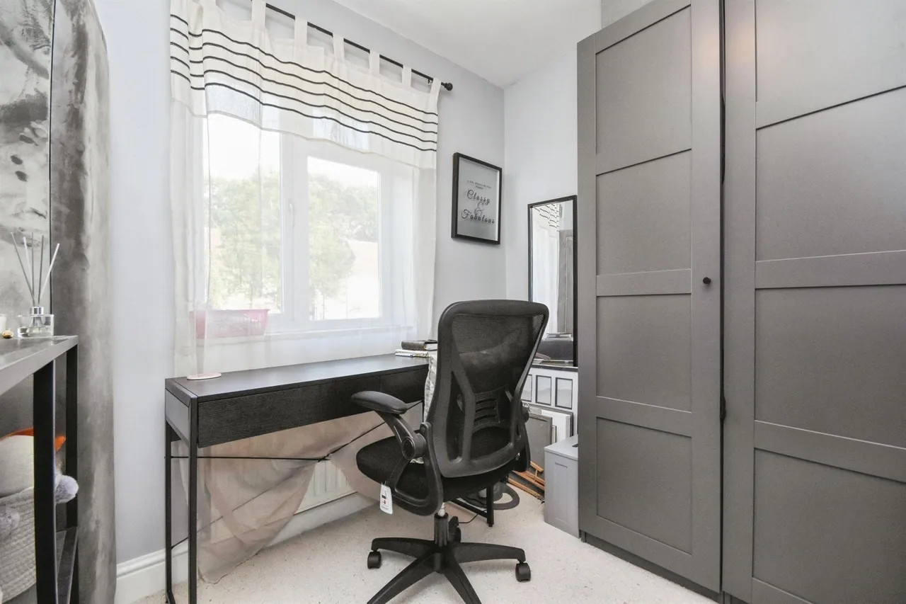 Orchard Avenue, Brentwood, CM13, photo 13