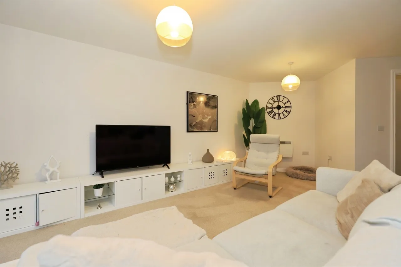 Larch Way, Stourport-On-Severn, DY13, photo 10