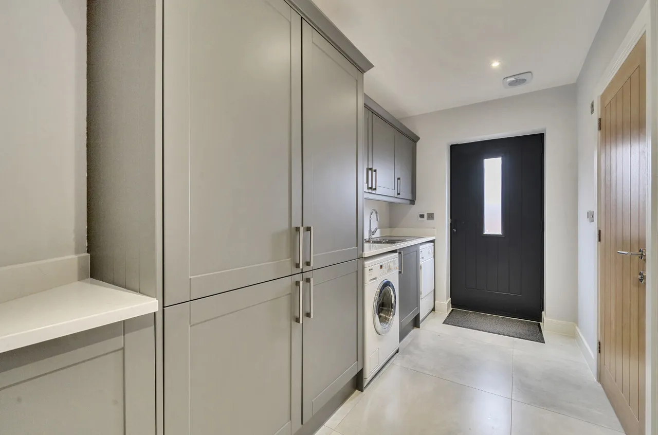 The Lawns, Burridge, SO31, photo 17