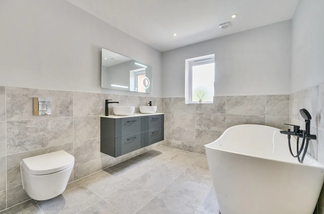 The Lawns, Burridge, SO31, photo 13