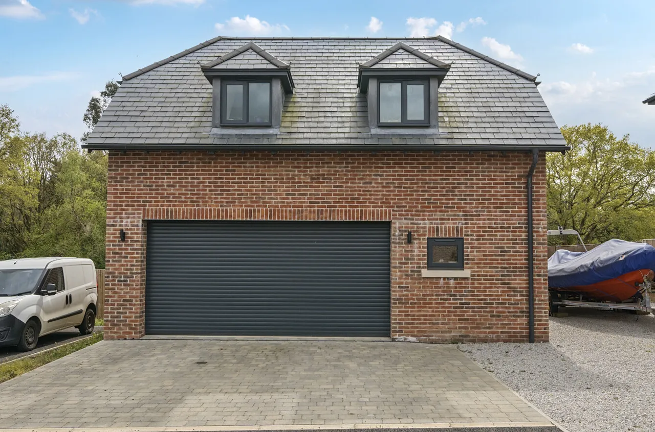 The Lawns, Burridge, SO31, photo 15