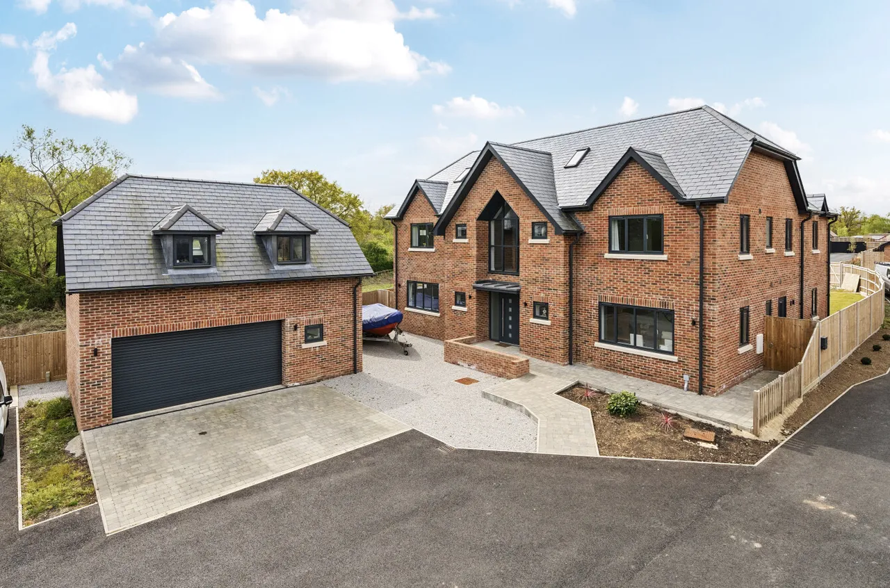 6 bed house for sale, The Lawns, Burridge, SO31