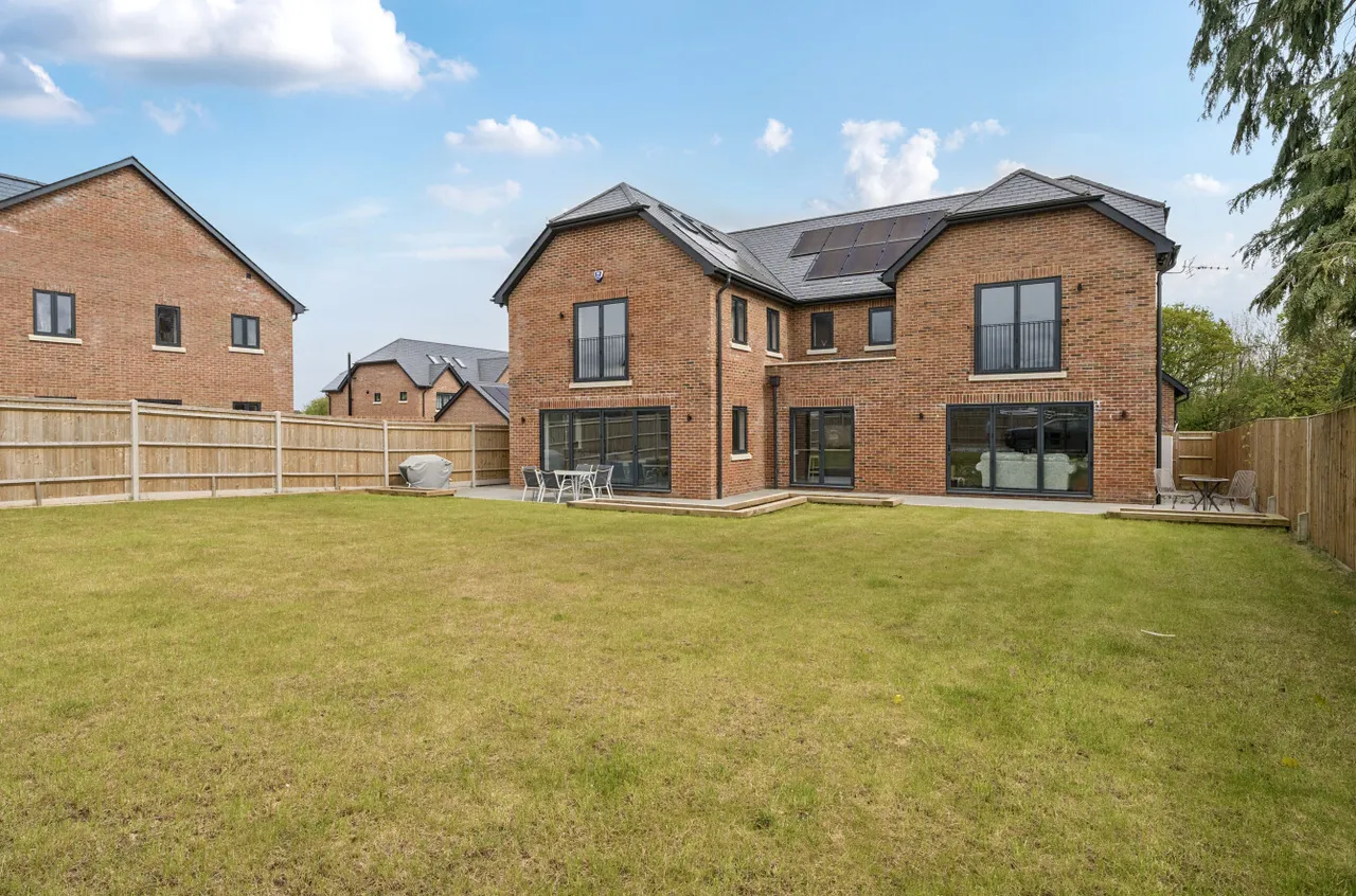 The Lawns, Burridge, SO31, photo 14