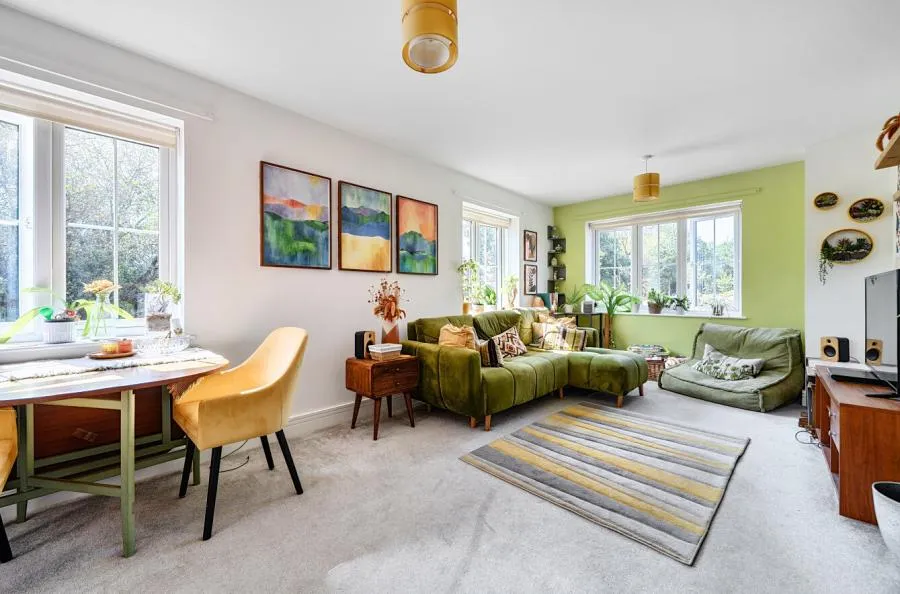Barley Road, Finchwood Park, RG40, photo 2
