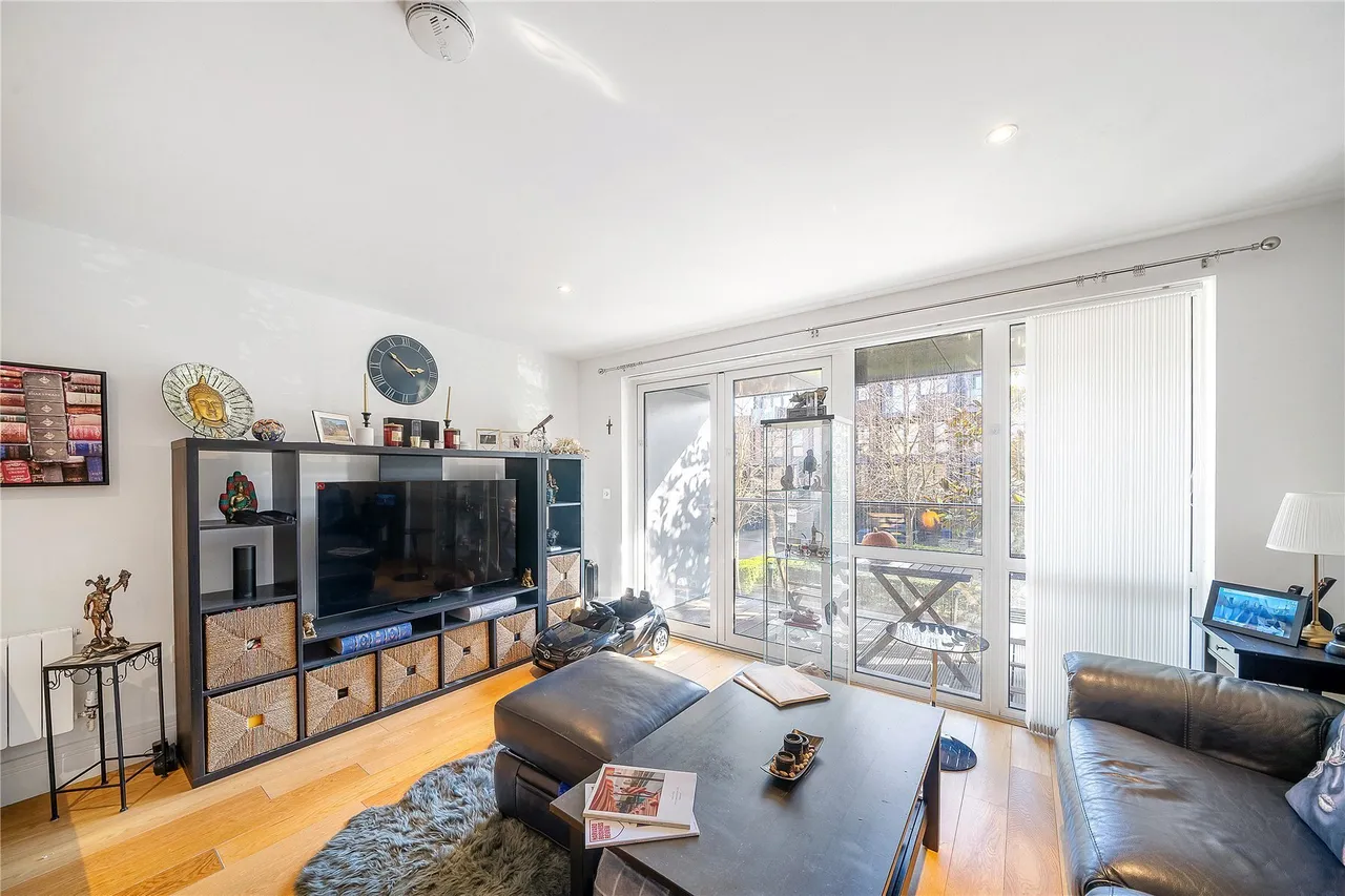 Sir Alexander Close, London, W3, photo 5