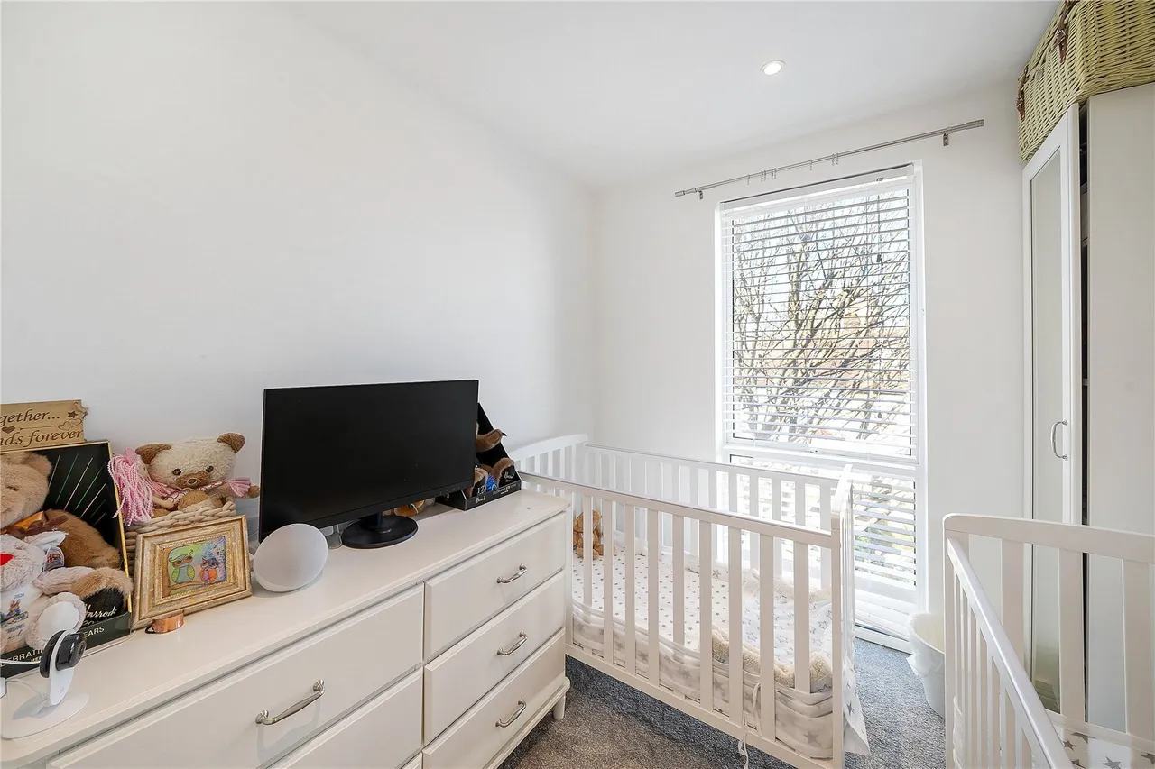 Sir Alexander Close, London, W3, photo 17