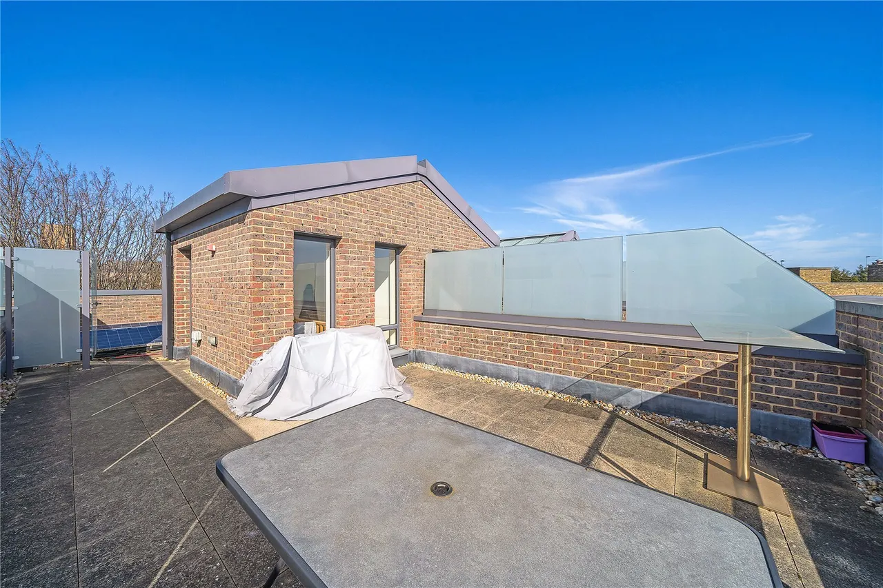 Sir Alexander Close, London, W3, photo 24