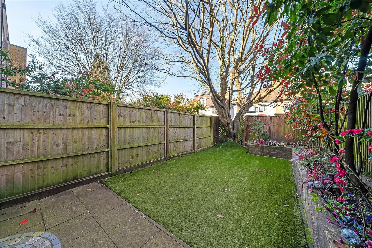 Sir Alexander Close, London, W3, photo 6