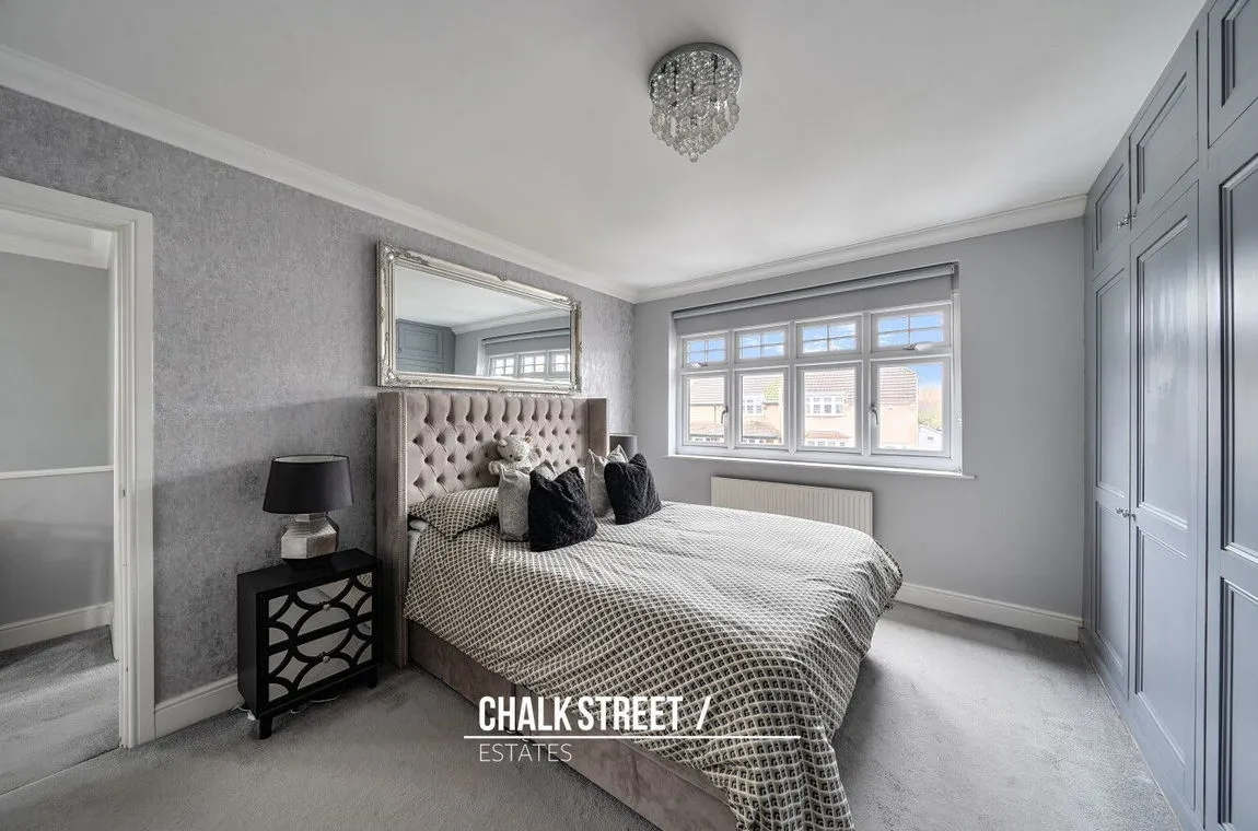 Dee Way, Rise Park, Romford, Greater London, RM1 4UU, photo 11