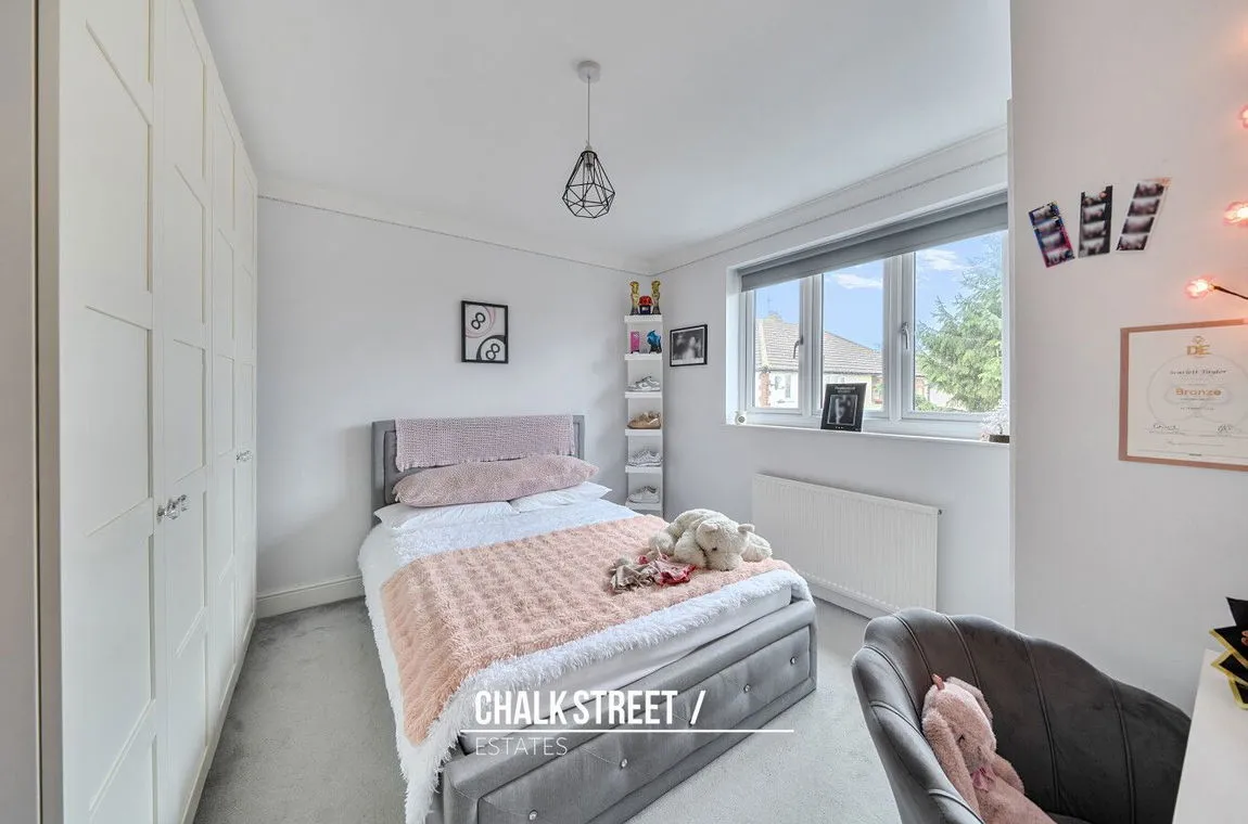 Dee Way, Rise Park, Romford, Greater London, RM1 4UU, photo 12