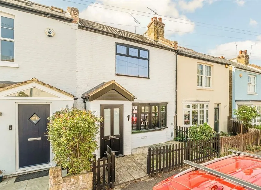 2 bed house for sale — Kings Road, Long Ditton, KT6