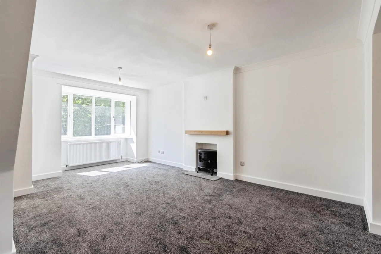 Oakworth Close, Barnsley, photo 4