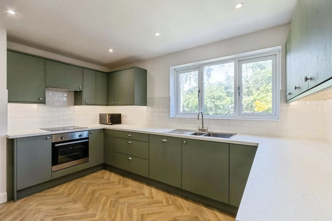 Oakworth Close, Barnsley, photo 8