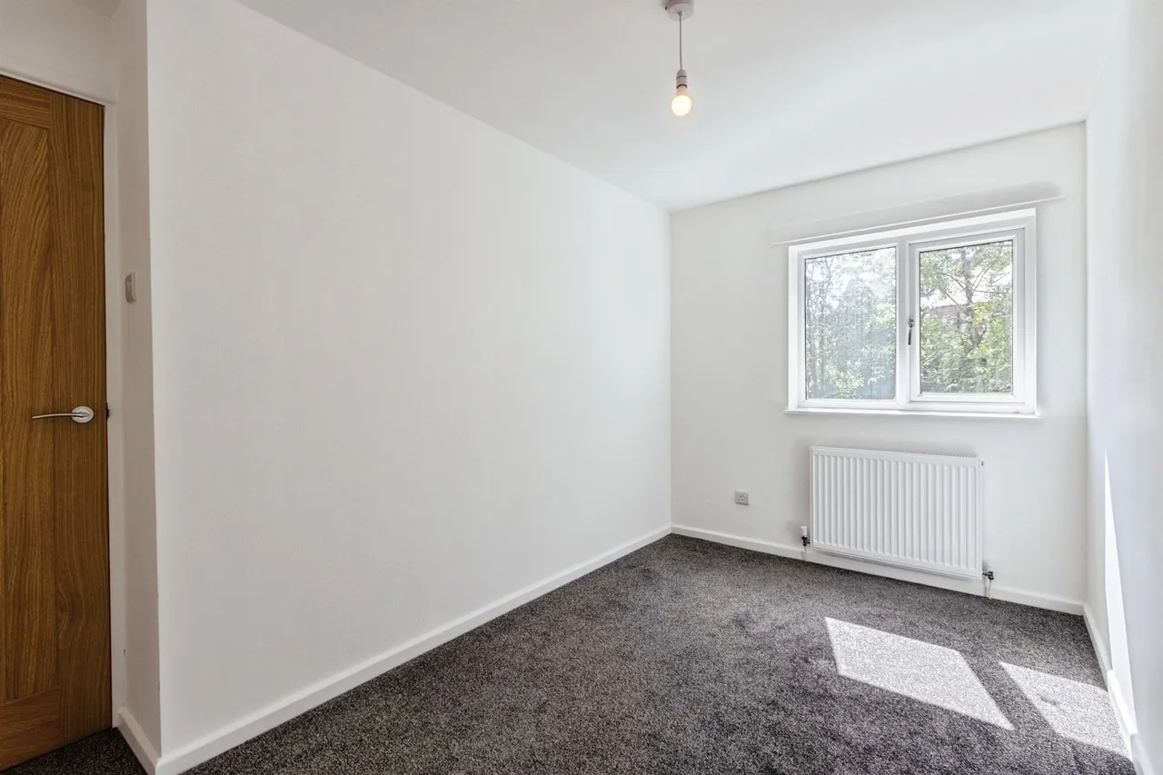 Oakworth Close, Barnsley, photo 12