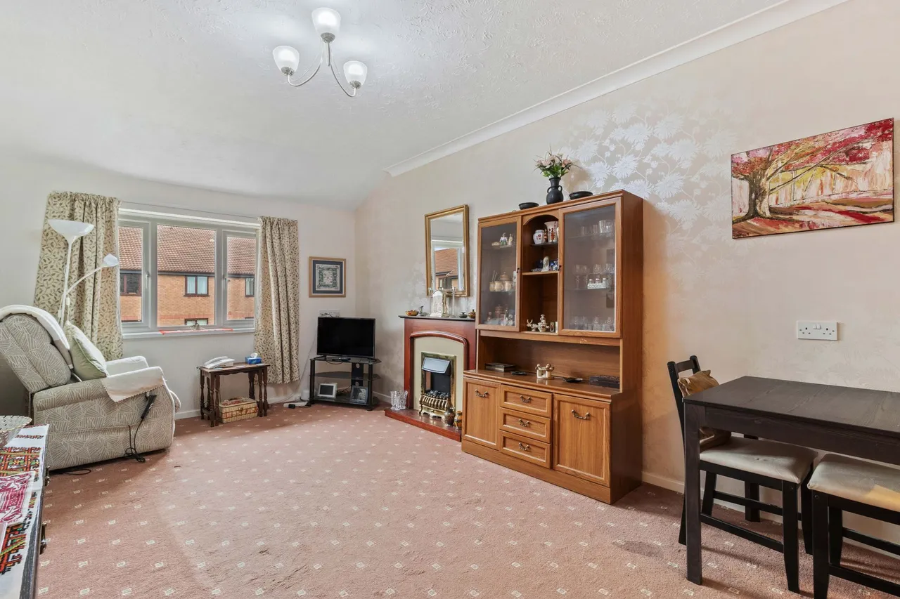 Oulton Court, Grappenhall, Warrington, Warrington, WA4 2NT, photo 2