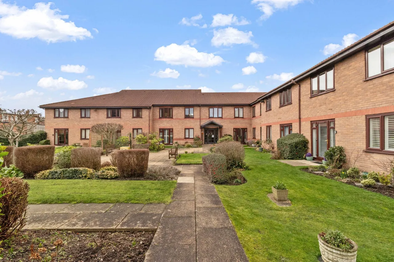 Oulton Court, Grappenhall, Warrington, Warrington, WA4 2NT, photo 11