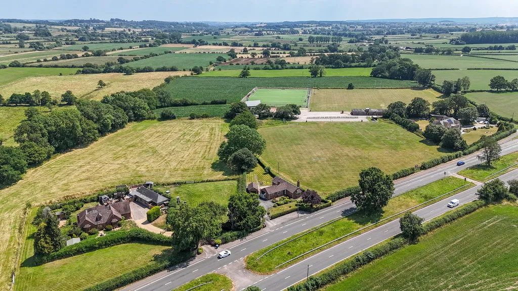Stafford Road, Aston-by-Stone, photo 14