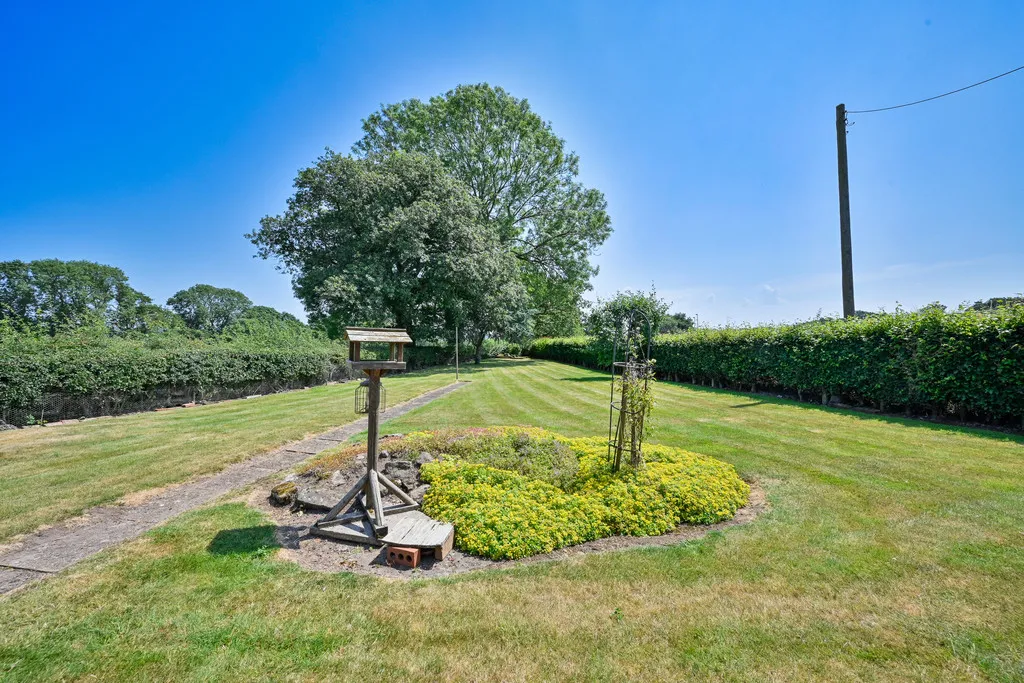 Stafford Road, Aston-by-Stone, photo 12