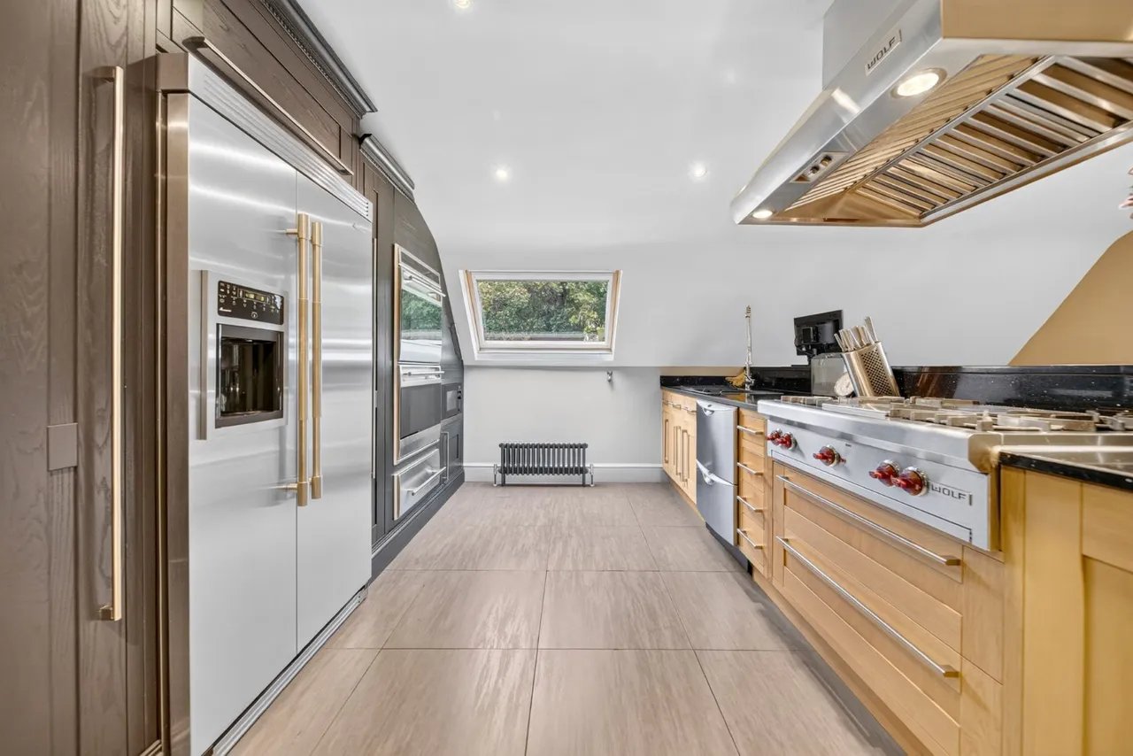 Woodlands Drive, Rawdon, LS19, photo 5