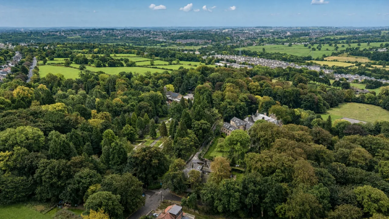 Woodlands Drive, Rawdon, LS19, photo 40