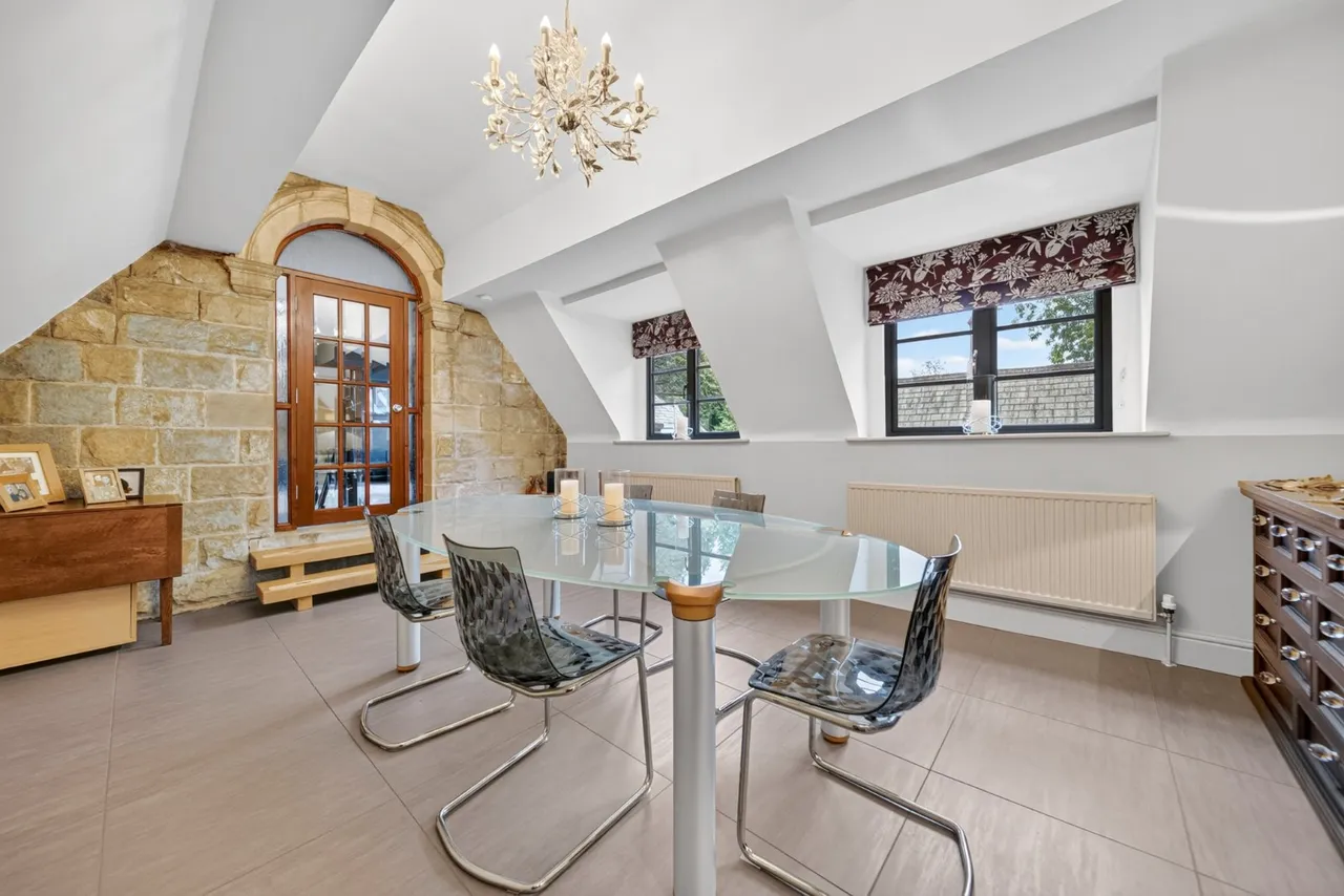 Woodlands Drive, Rawdon, LS19, photo 3