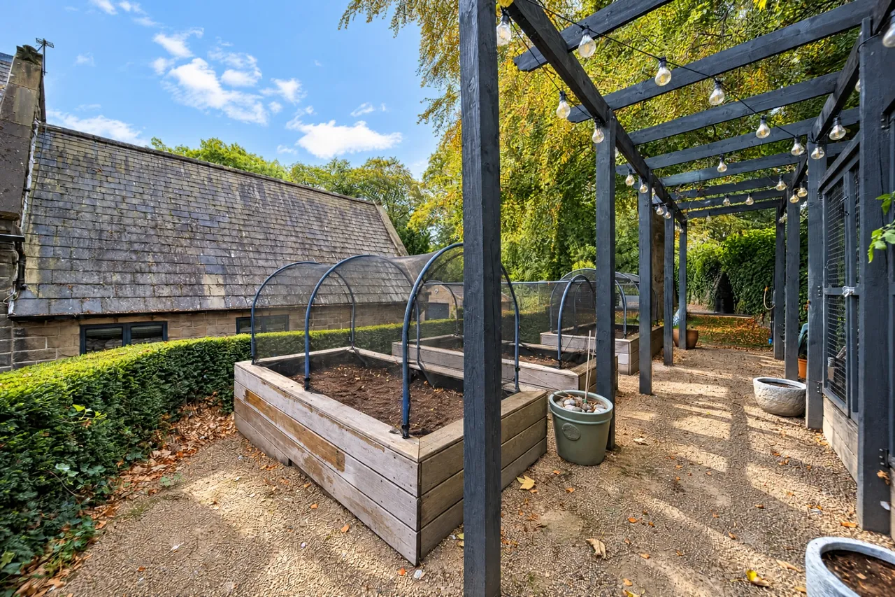 Woodlands Drive, Rawdon, LS19, photo 33