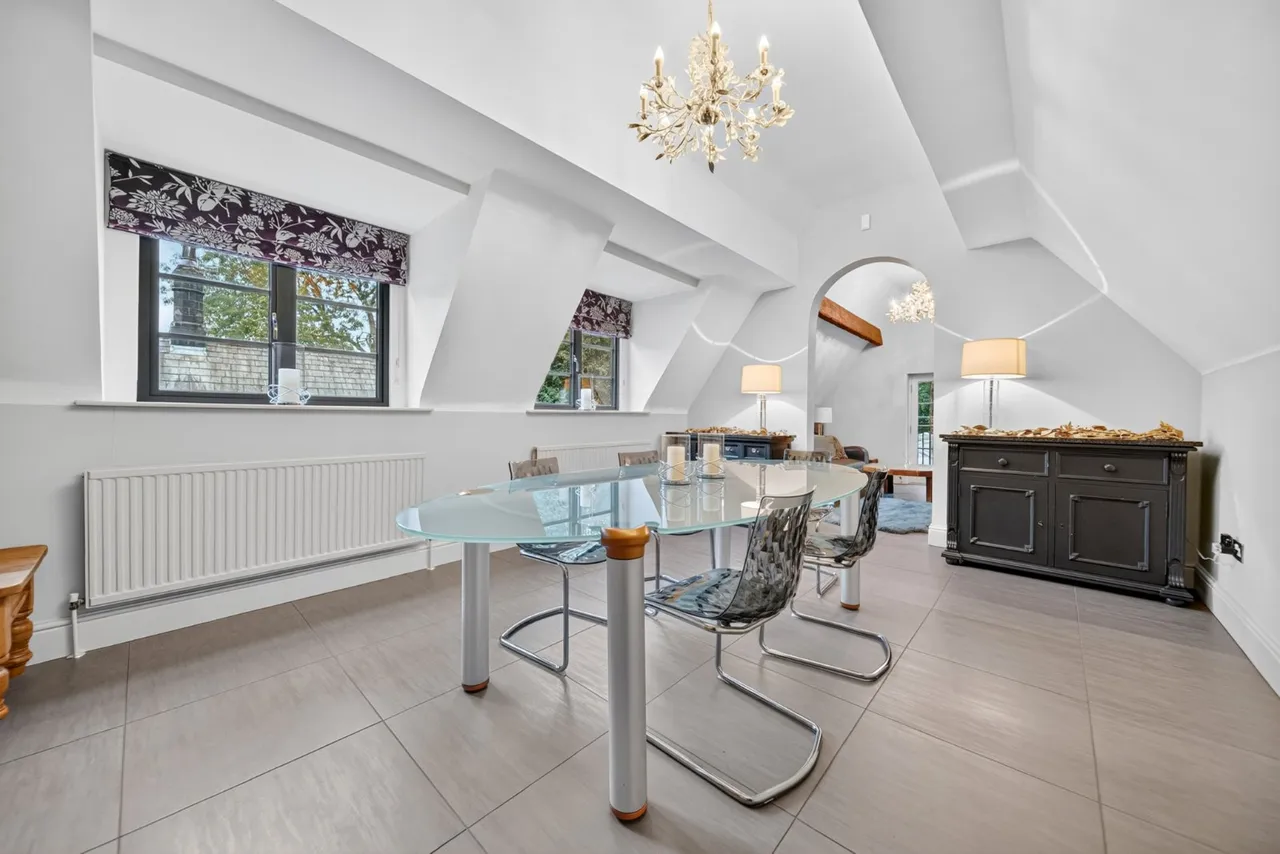 Woodlands Drive, Rawdon, LS19, photo 9