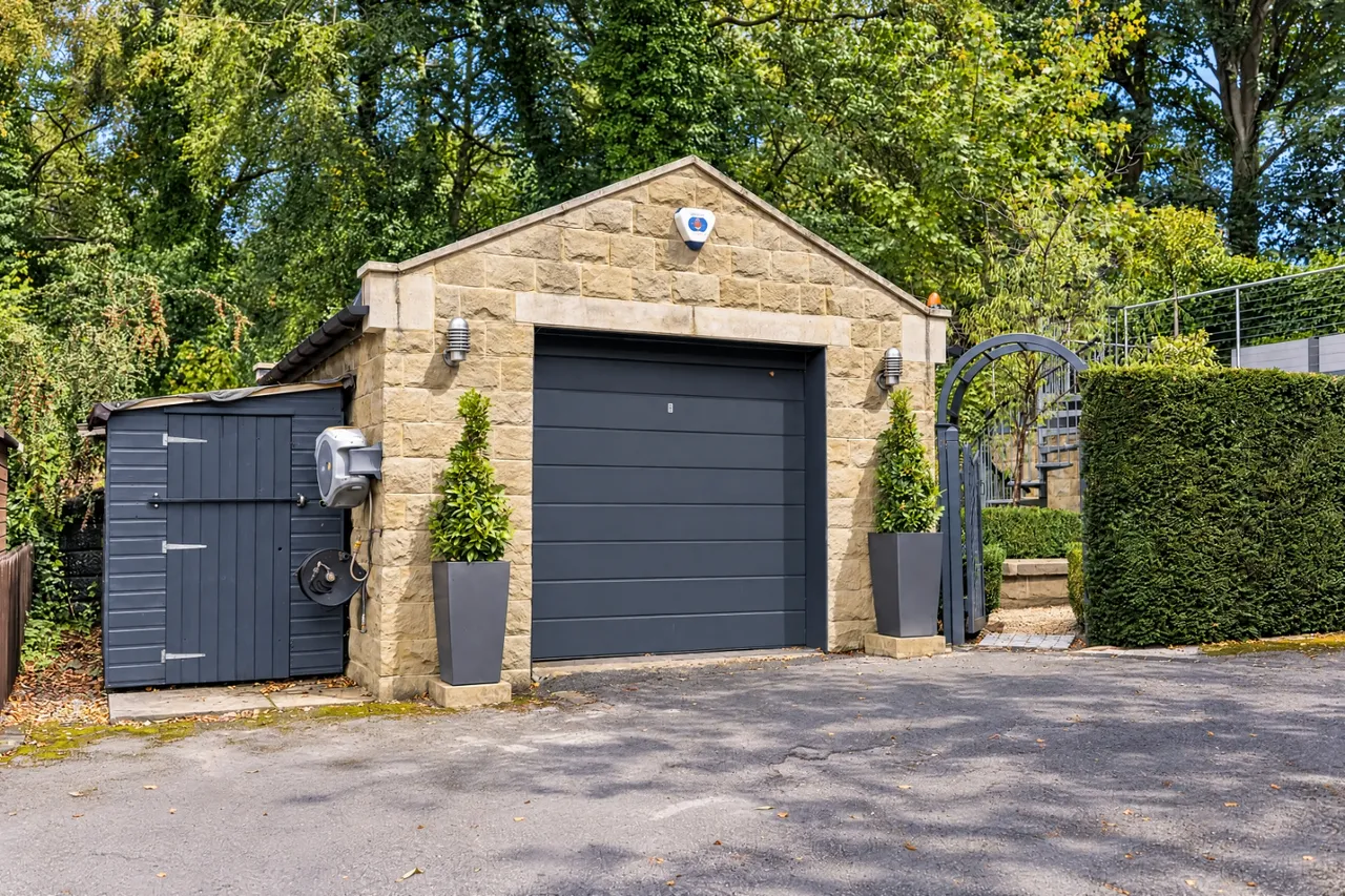 Woodlands Drive, Rawdon, LS19, photo 28