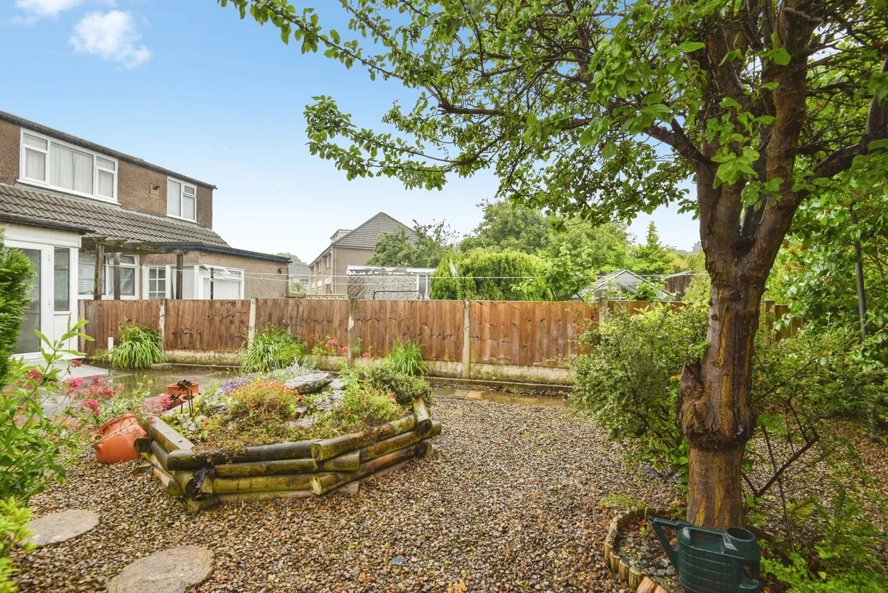 Warwick Avenue, Morecambe, LA4, photo 2