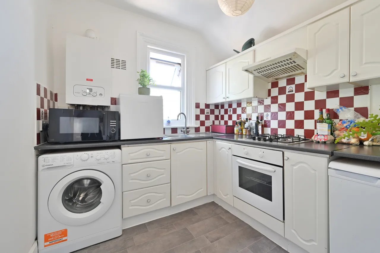 Flat 4, 86 Peel Road, Harrow, photo 3