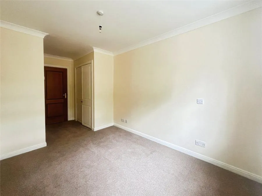 Montague Close, Wokingham, RG40, photo 8