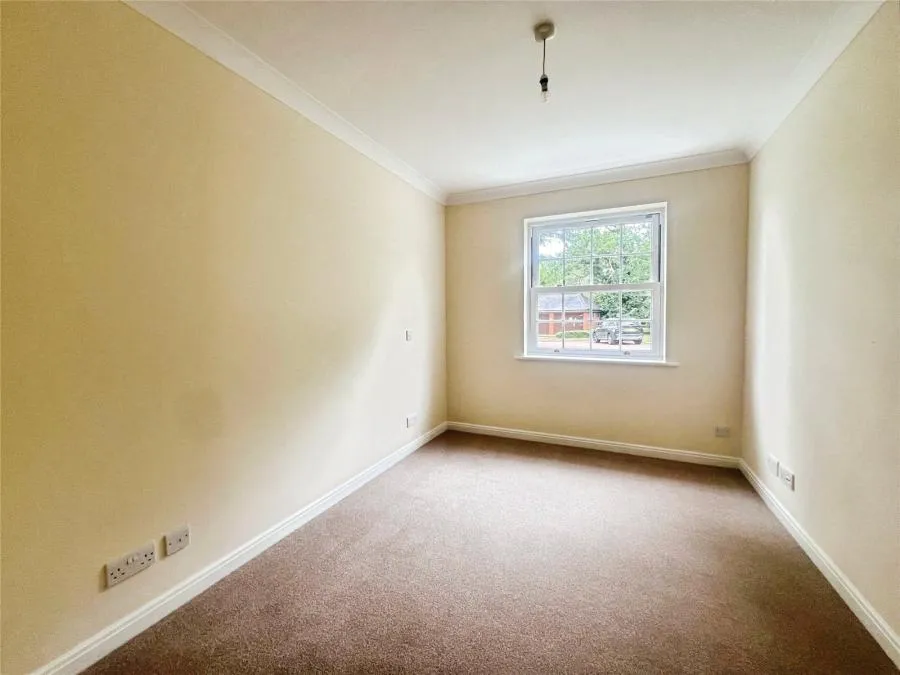 Montague Close, Wokingham, RG40, photo 7