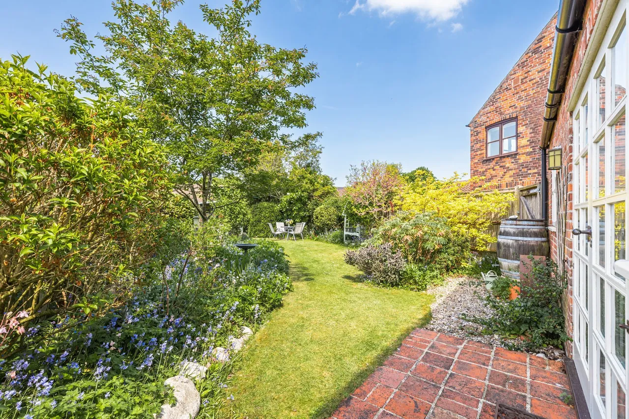 End-Terrace Victorian Property in Holt, photo 19