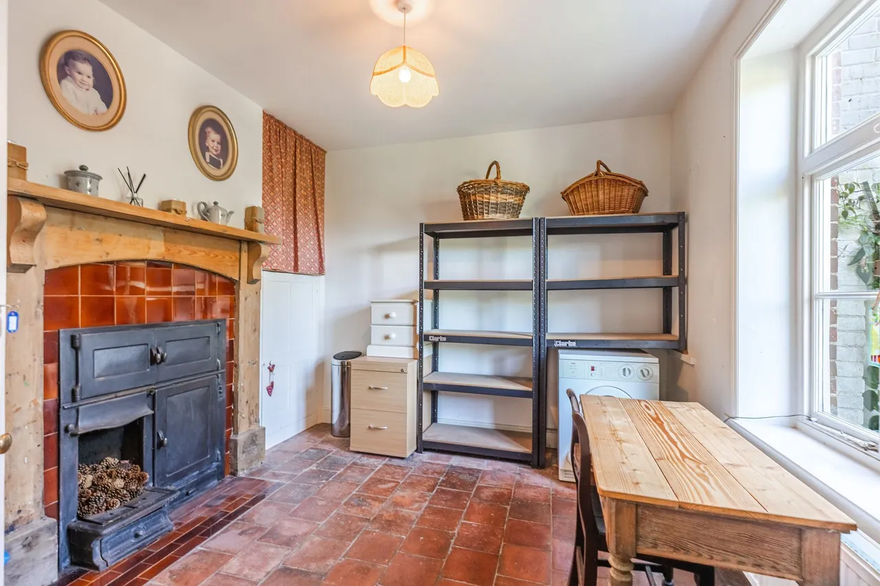End-Terrace Victorian Property in Holt, photo 7