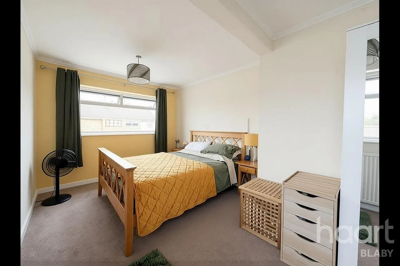 Gwendoline Drive, Leicester, LE8, photo 7