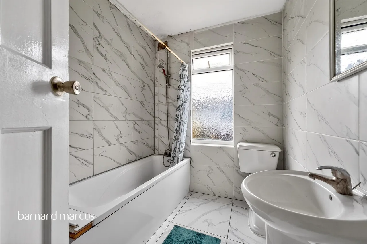 Thackeray Avenue, London, photo 7