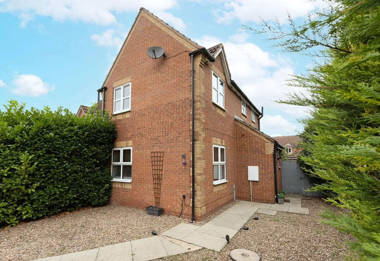 3 bed house for sale, Peartree Close, Barlby, YO8