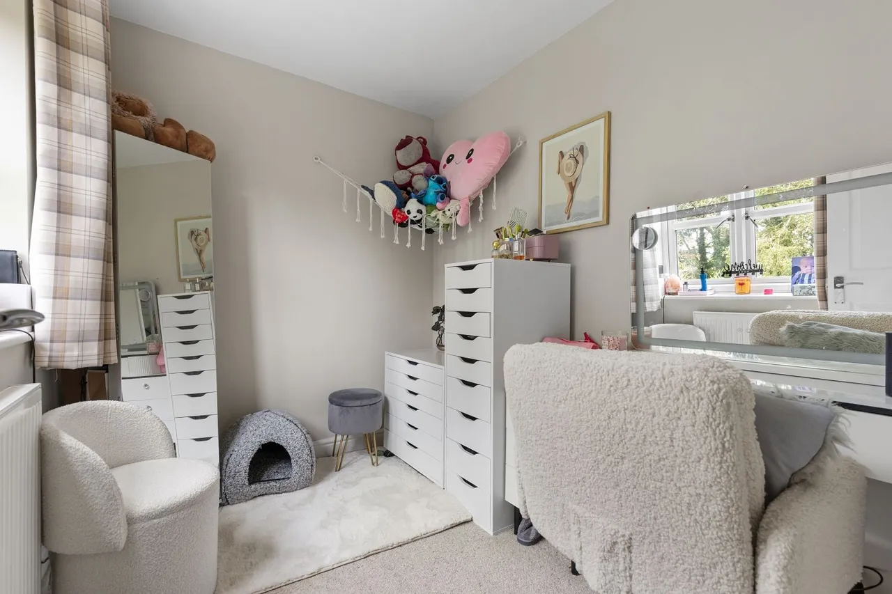 Peartree Close, Barlby, YO8, photo 12