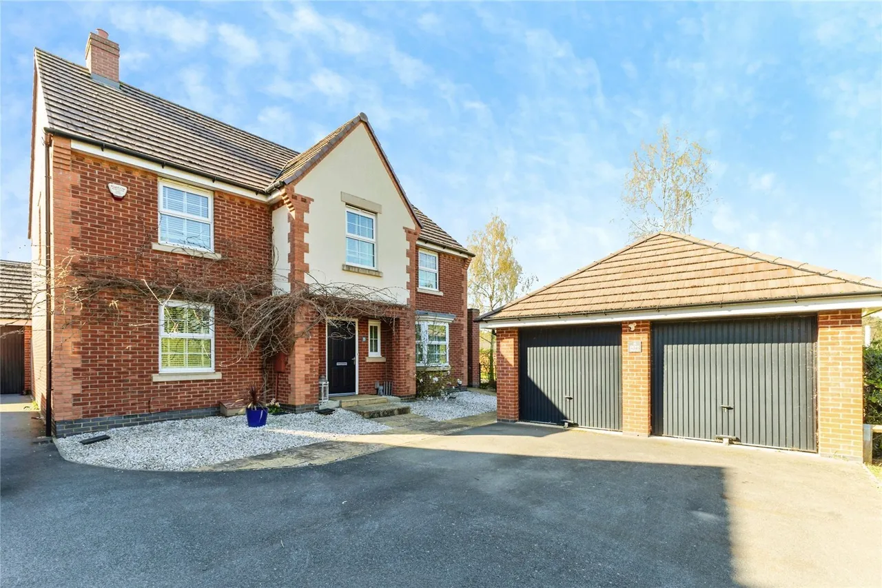 4 bed house for sale — Irons Road, NORTHAMPTON, Northamptonshire, NN5