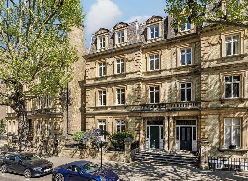 3 bed flat for sale — Addison Road, Westbourne, W14