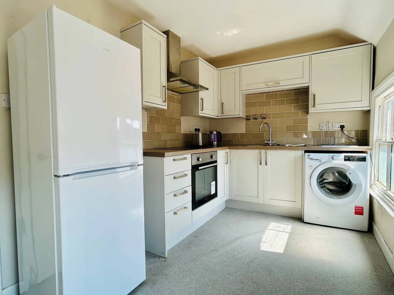 2 bed flat to rent — Off St John Street, ASHBOURNE