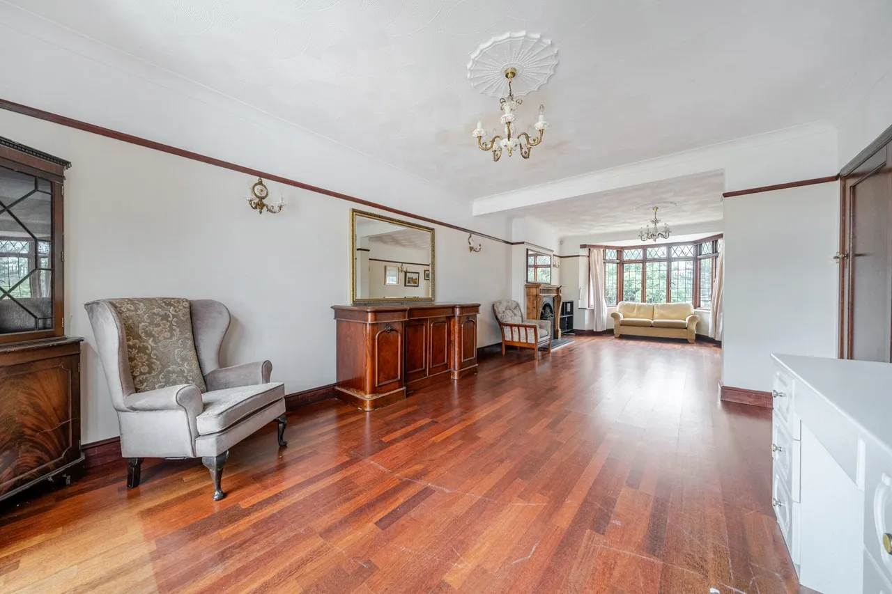 Eltham Palace Road, SE9, photo 13