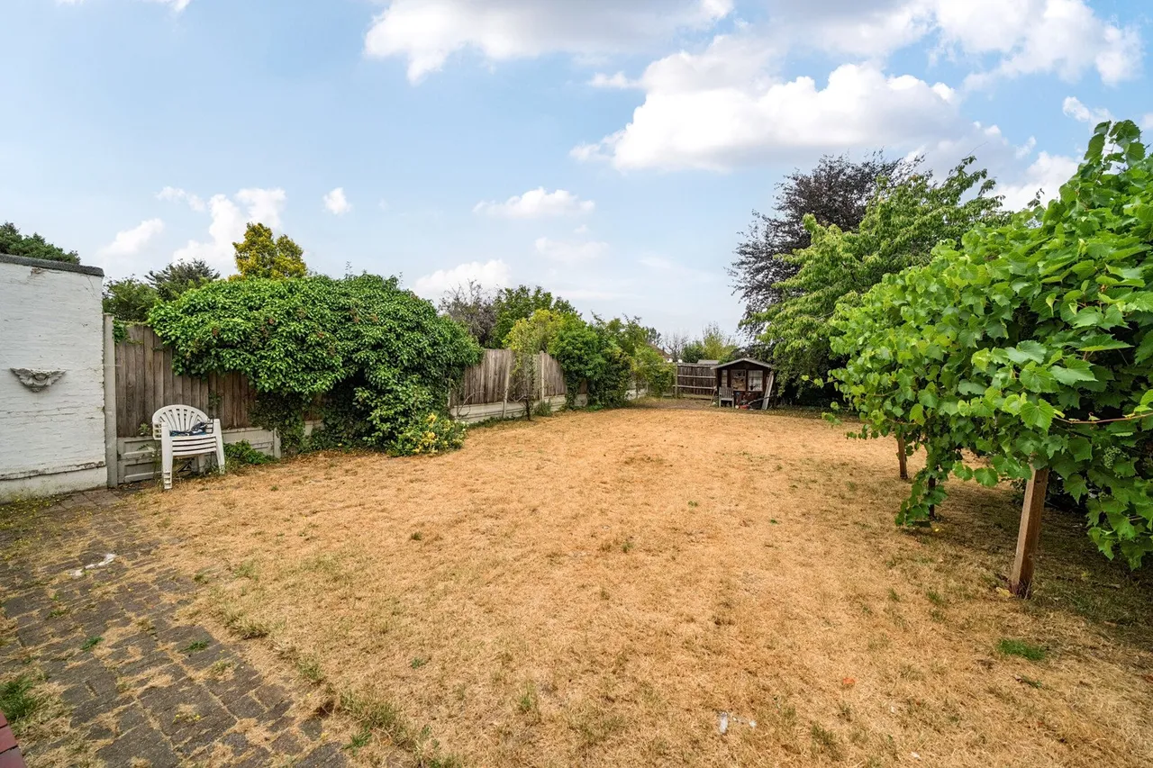 Eltham Palace Road, SE9, photo 7