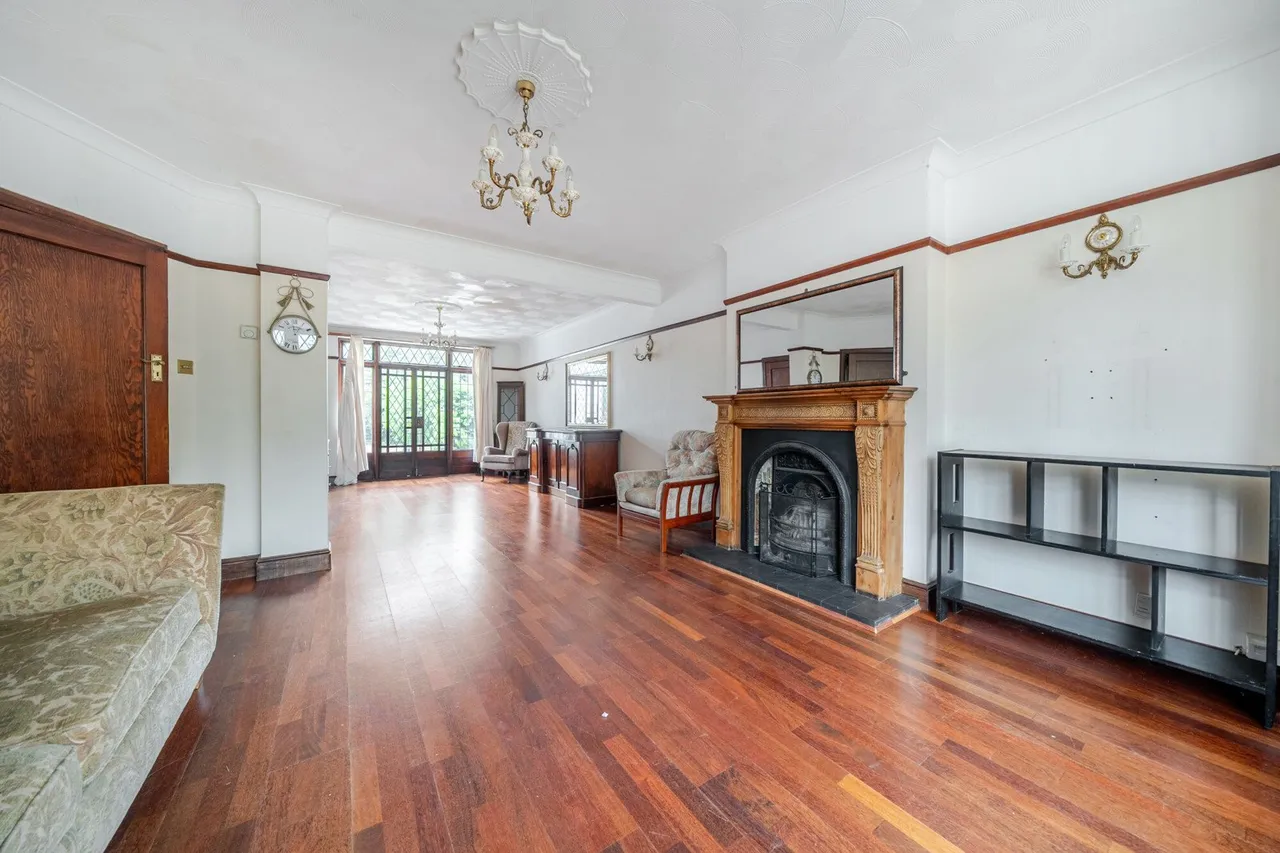 Eltham Palace Road, SE9, photo 14