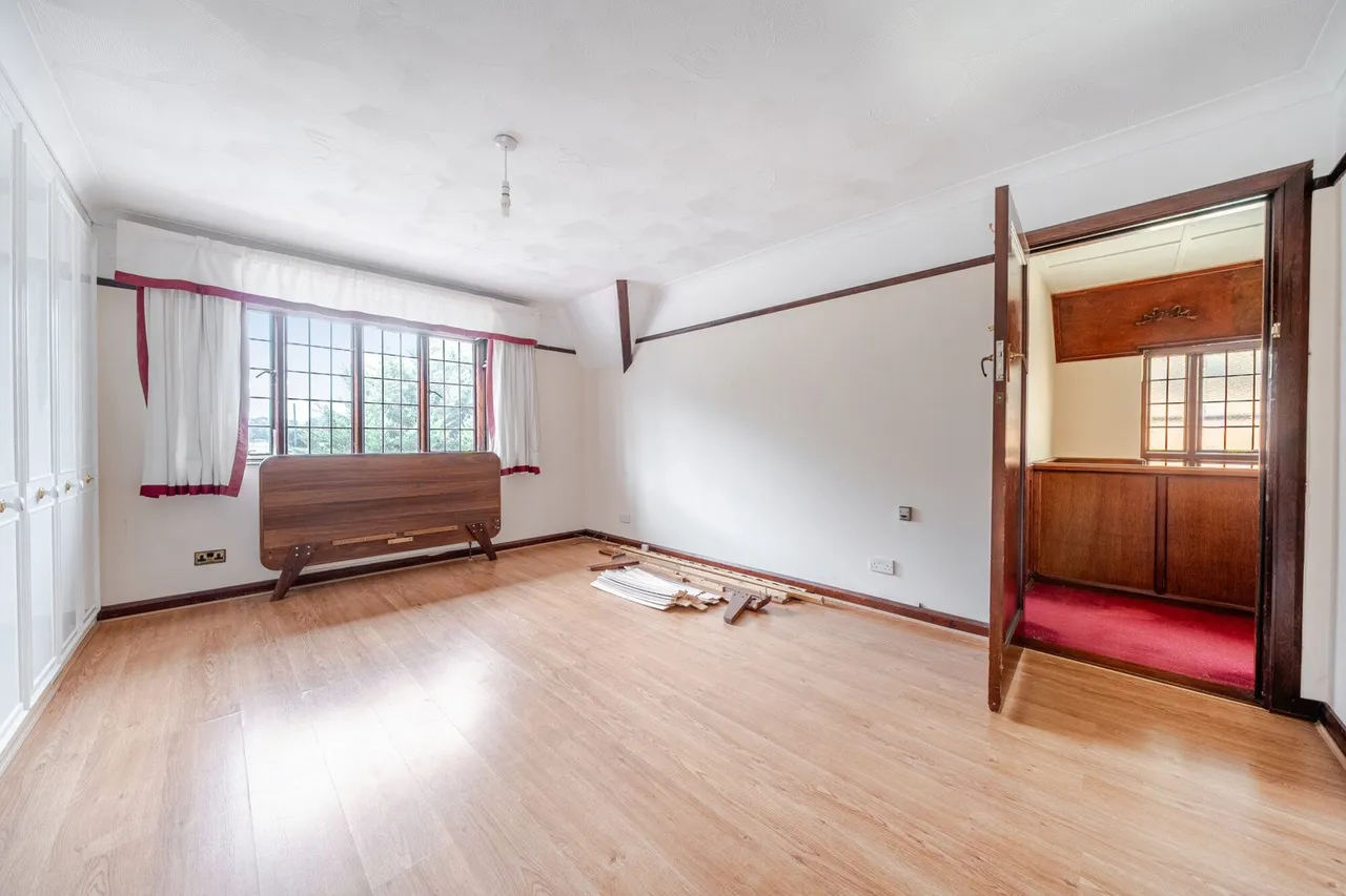 Eltham Palace Road, SE9, photo 8