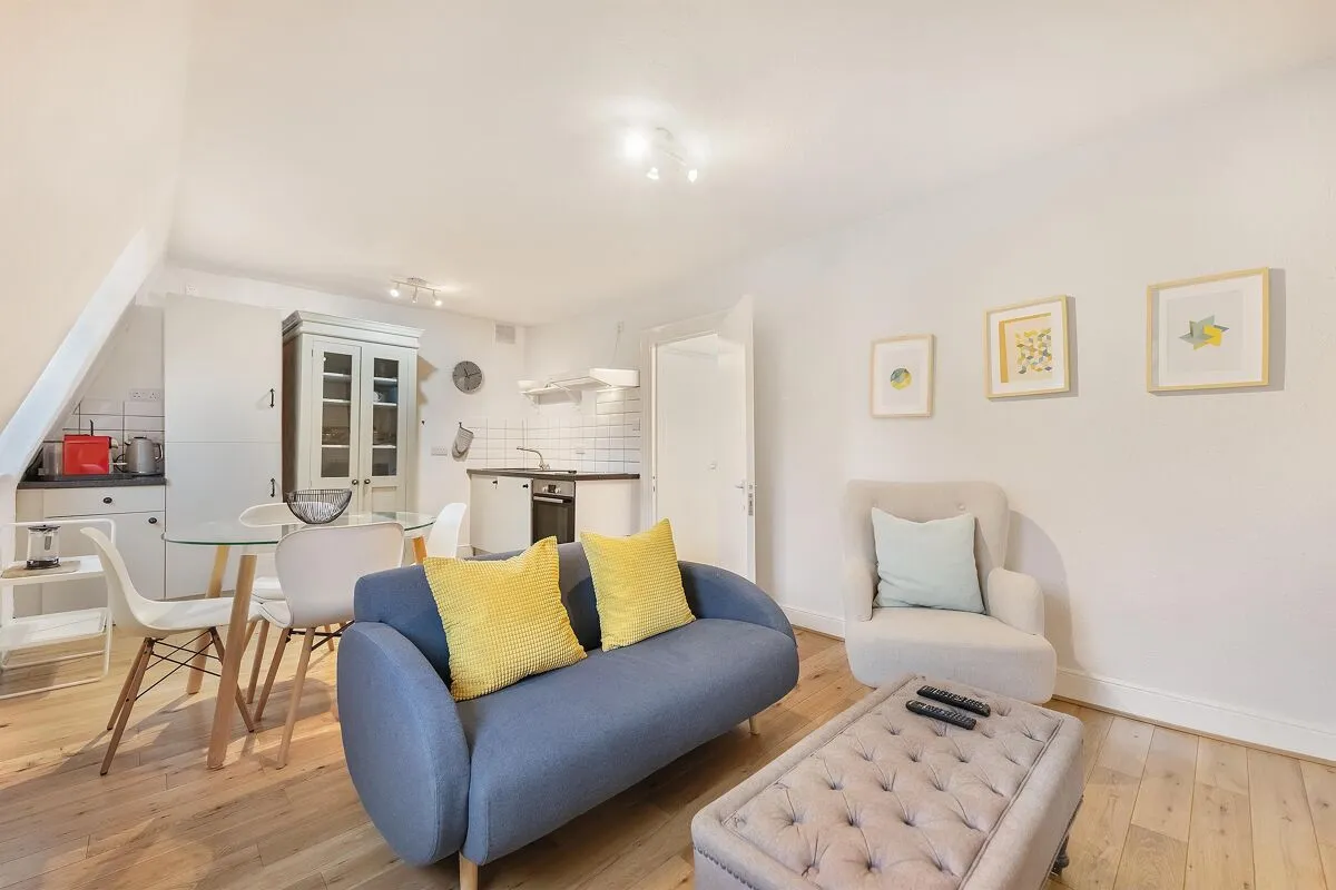 Upper Park Road, London, NW3, photo 2