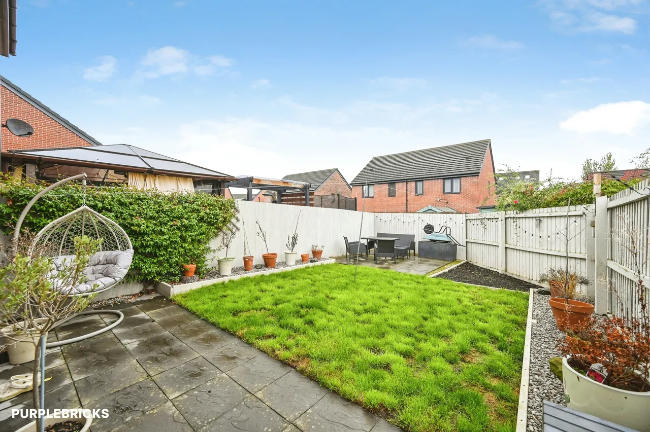 Castlefields Avenue East, Runcorn, WA7, photo 18