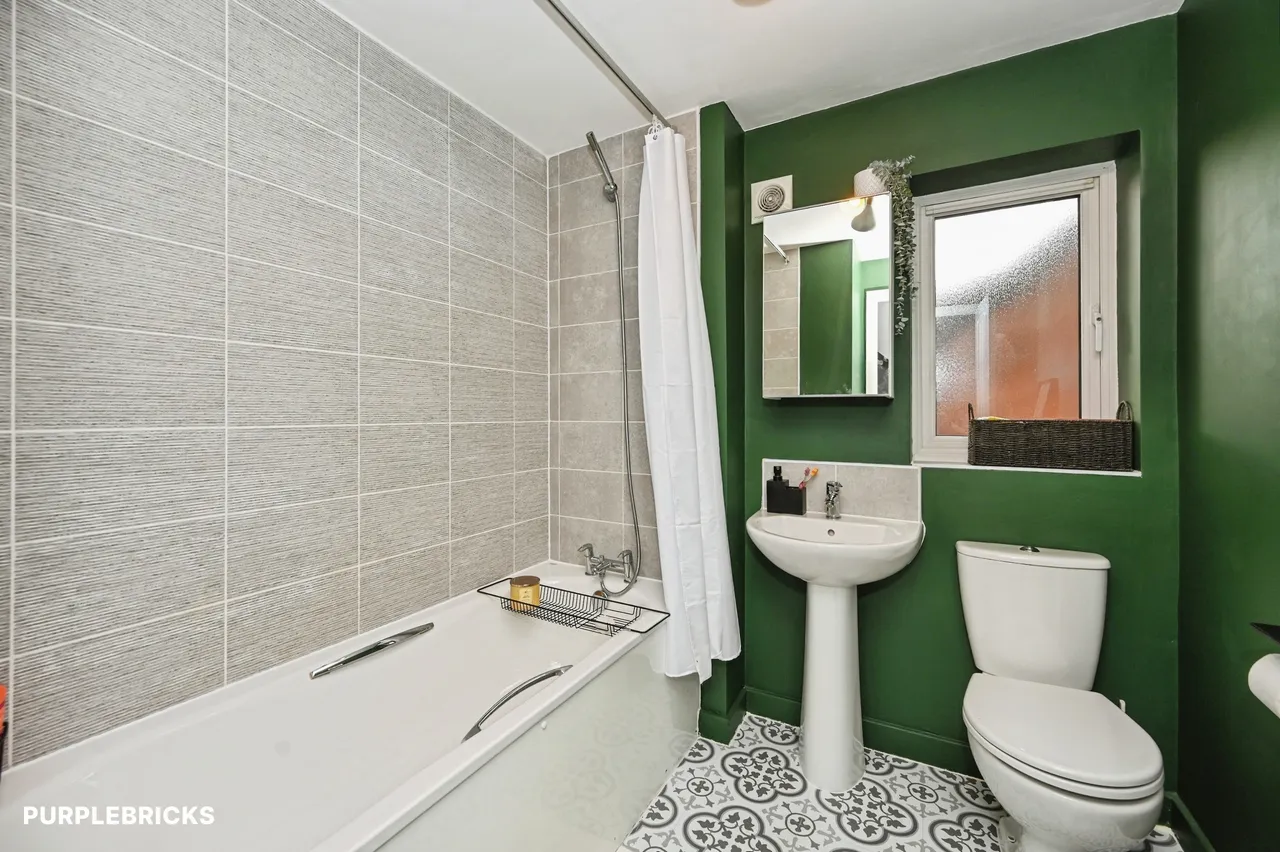Castlefields Avenue East, Runcorn, WA7, photo 16