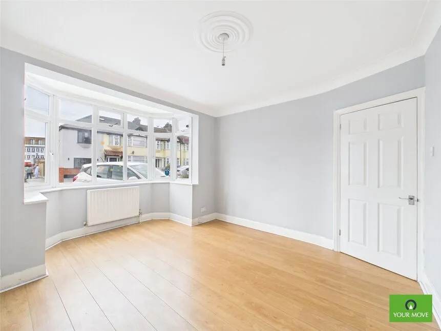 Kingsmead Avenue, Romford, RM1, photo 3