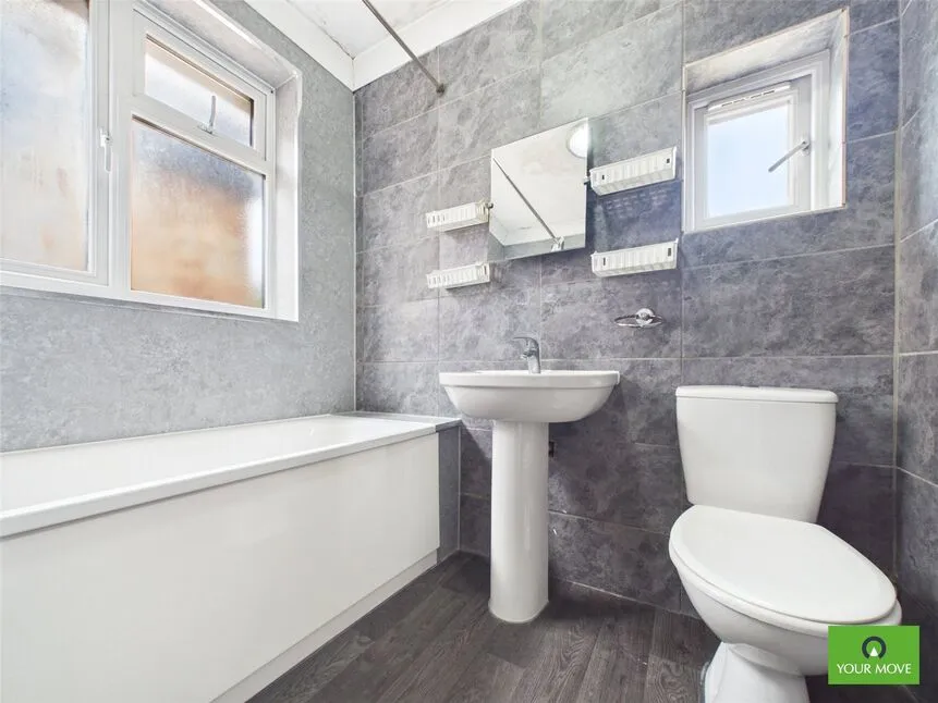 Kingsmead Avenue, Romford, RM1, photo 6